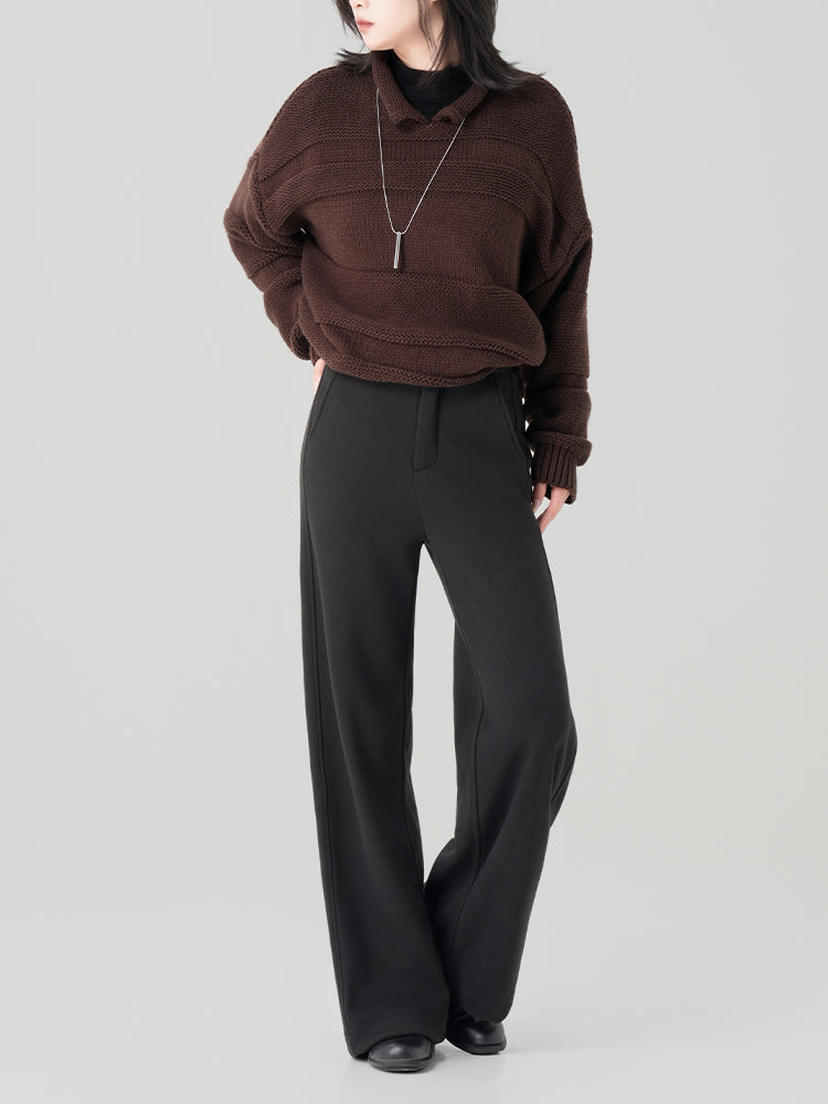 太め糸のリブ編みクルーネックセーター