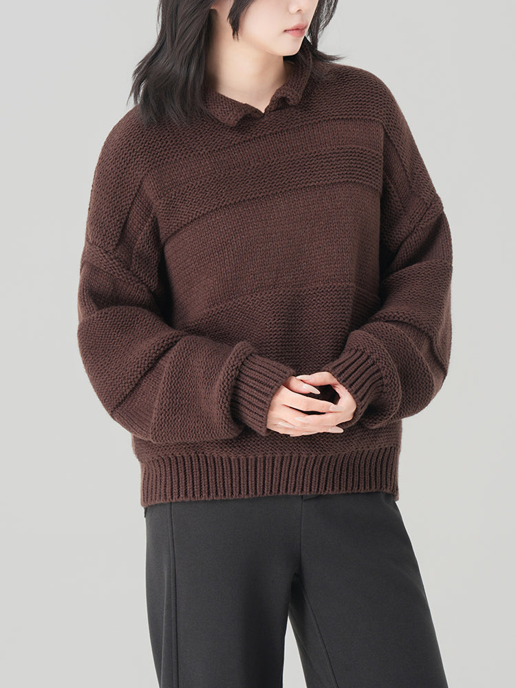 太め糸のリブ編みクルーネックセーター