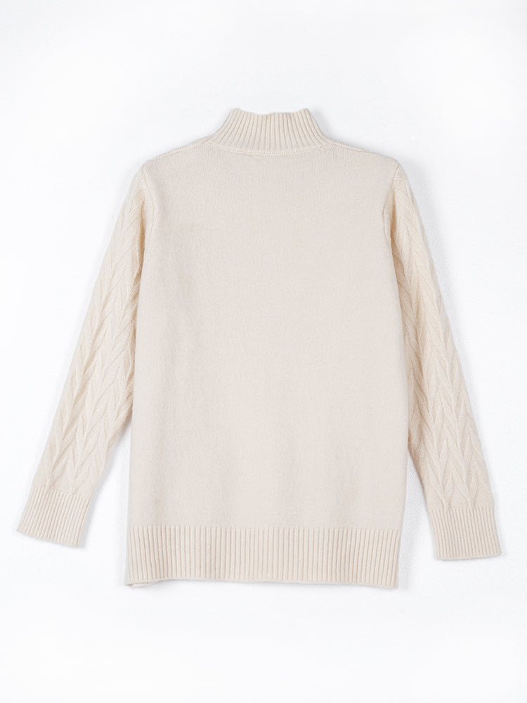 秋冬向け半ハイネックニット