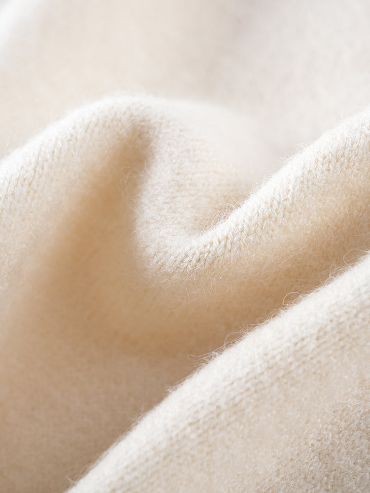 秋冬向け半ハイネックニット