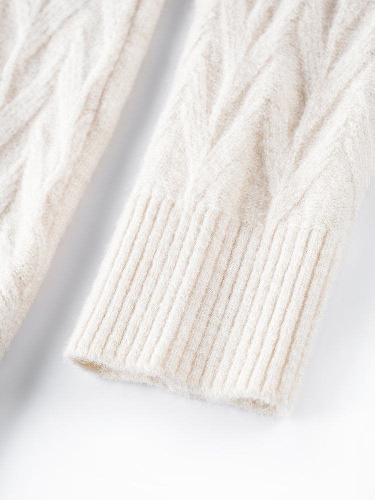 秋冬向け半ハイネックニット