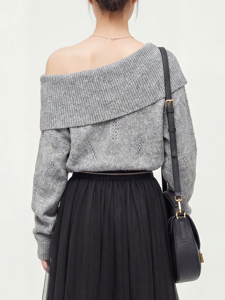 ウールオフショルダーゆったりニット