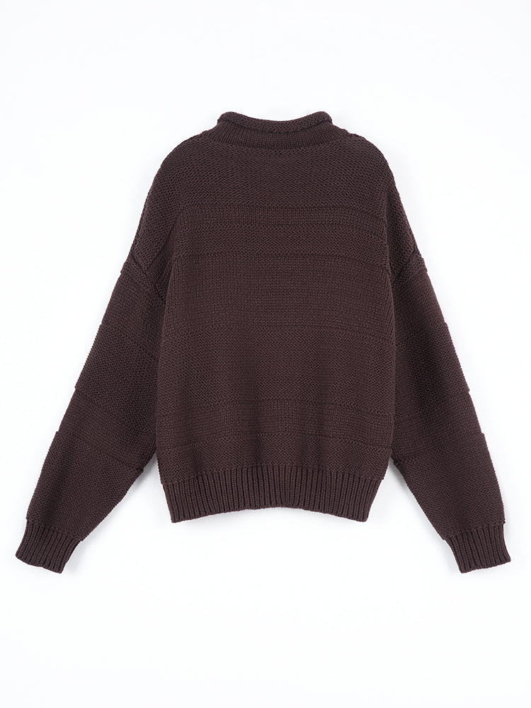 太め糸のリブ編みクルーネックセーター
