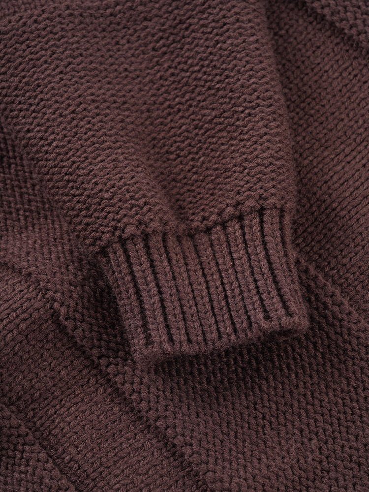 太め糸のリブ編みクルーネックセーター